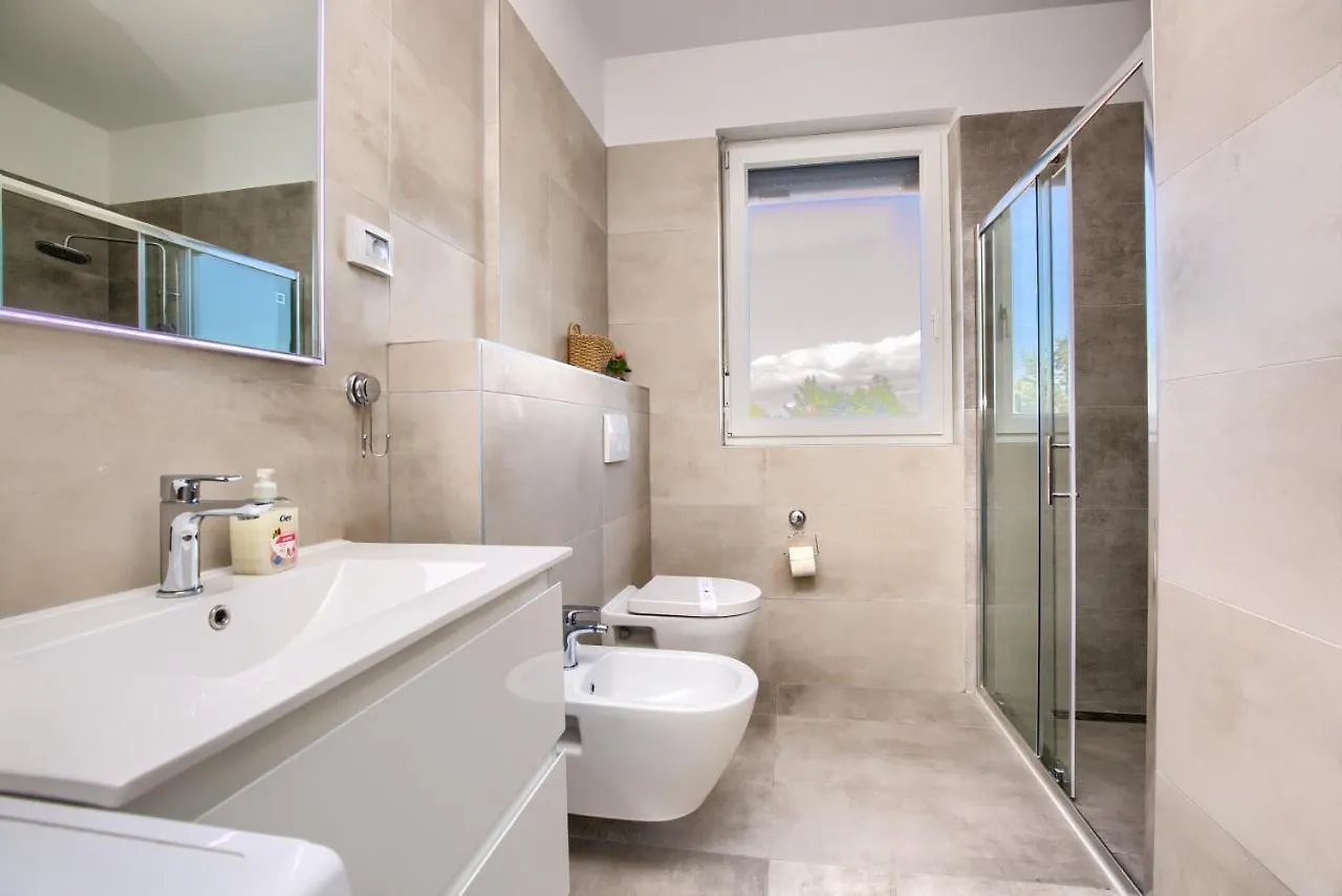 Modern Two Bedroom Apartment “Sky View” In Stinjan Пула