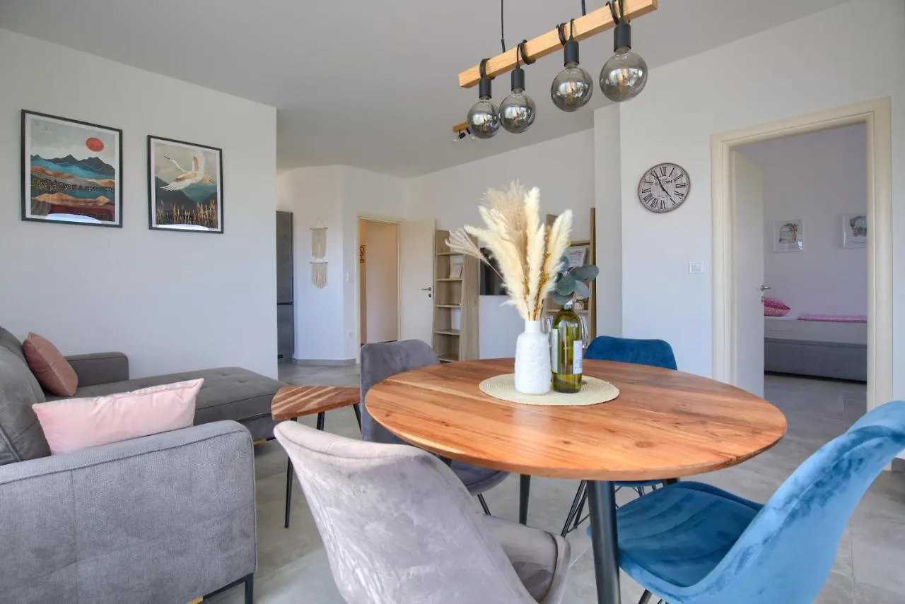 Modern Two Bedroom Apartment “Sky View” In Stinjan Пула Хорватия