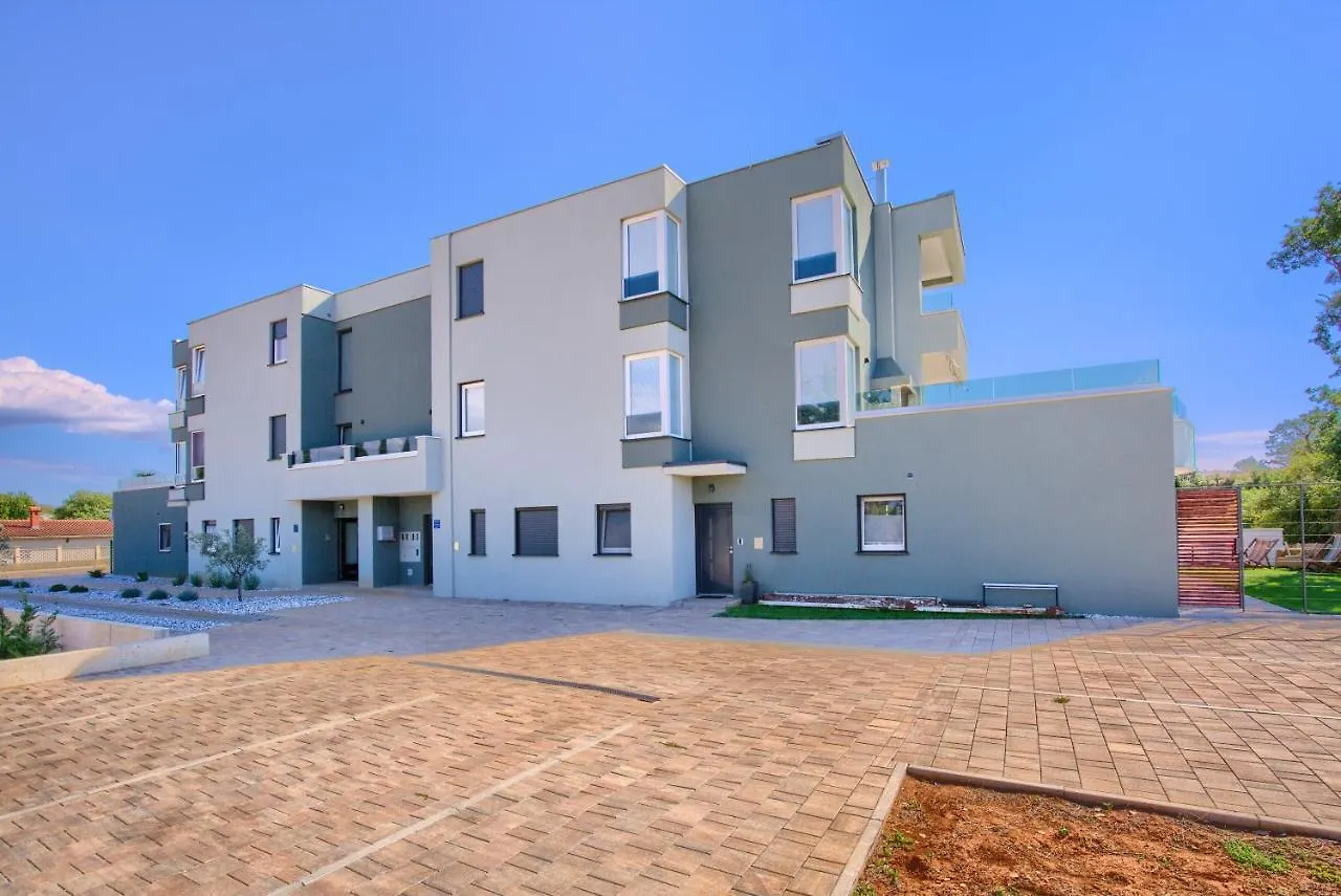 Modern Two Bedroom Apartment “Sky View” In Stinjan Пула