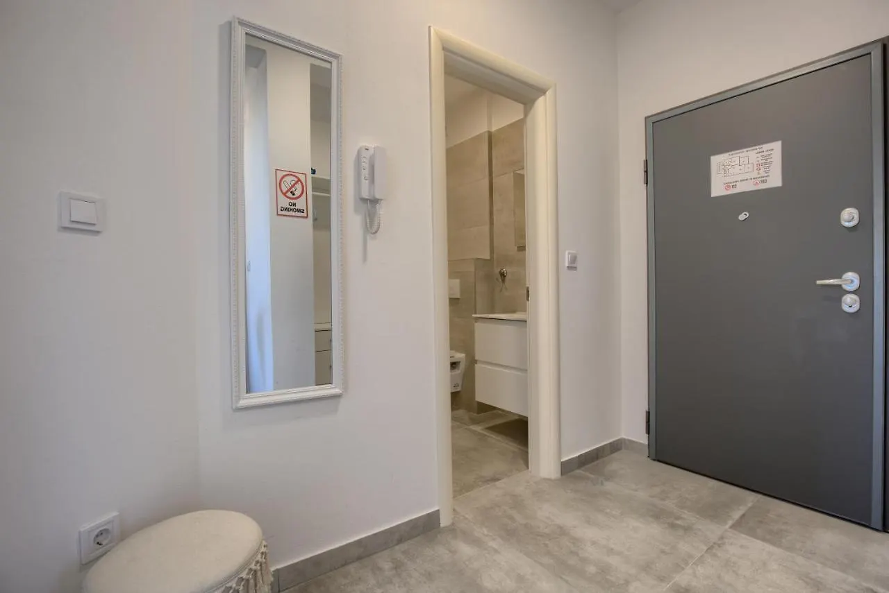 Modern Two Bedroom Apartment “Sky View” In Stinjan Pula